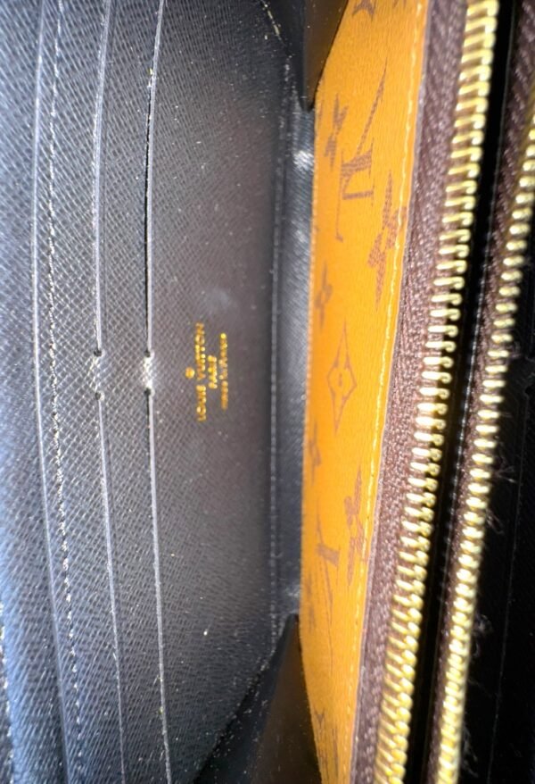 LOUIS VUITTON – CLÉMENCE WALLET - Image 5